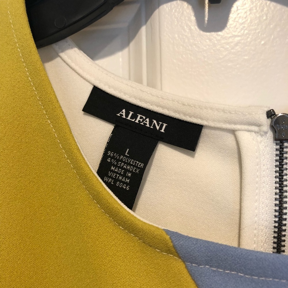 ALFANI Top - Picture 3 of 3
